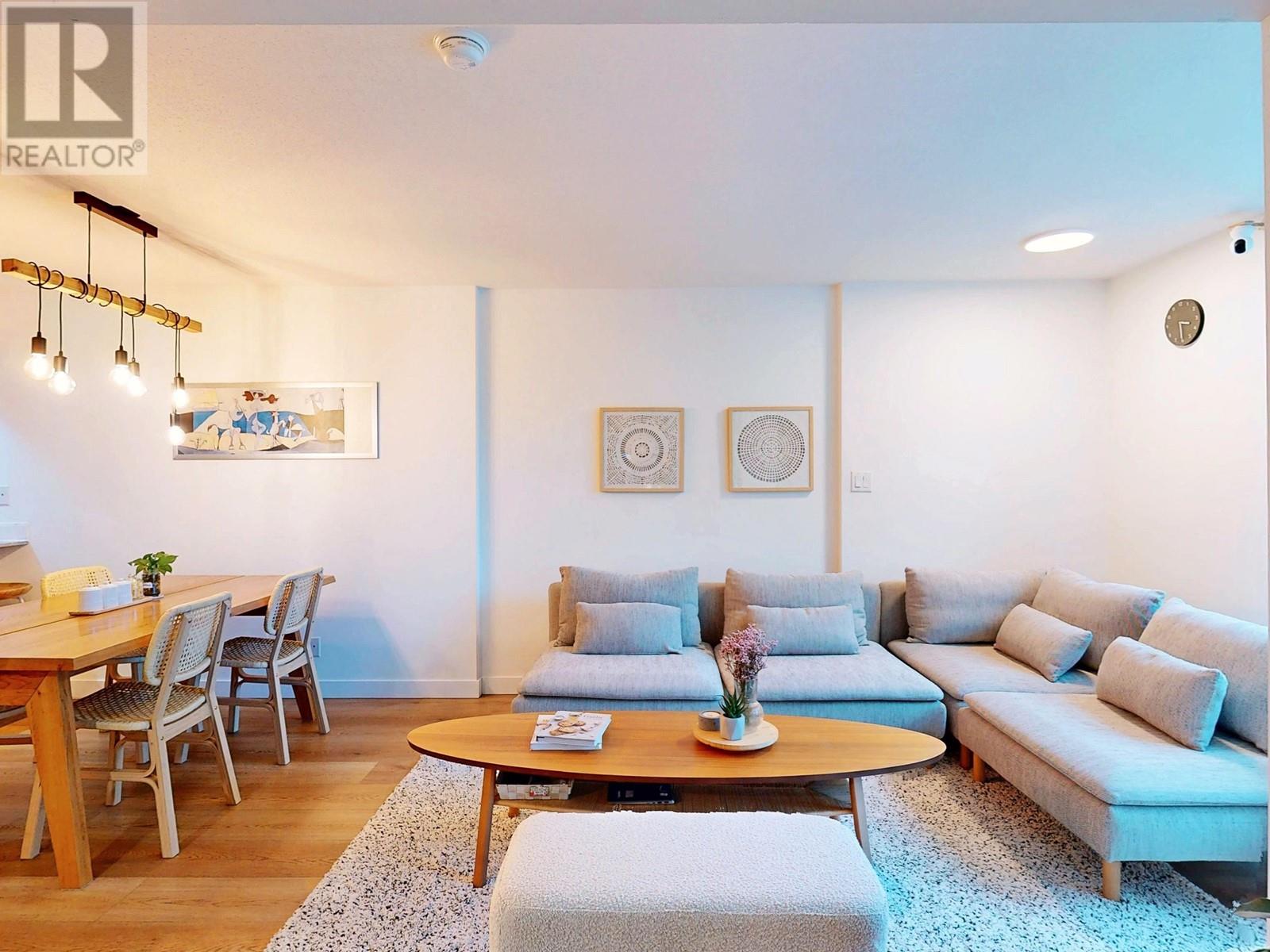 303 188 E Esplanade, North Vancouver, British Columbia  V7L 4Y1 - Photo 6 - R2964178