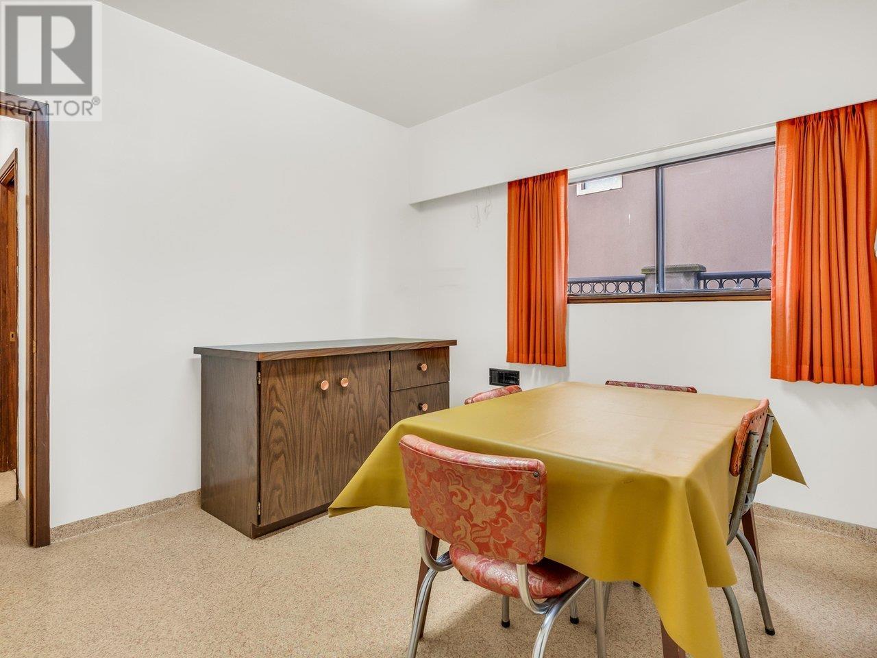 Listing Picture 33 of 40 : 3430 E 22ND AVENUE, Vancouver / 溫哥華 - 魯藝地產 Yvonne Lu Group - MLS Medallion Club Member