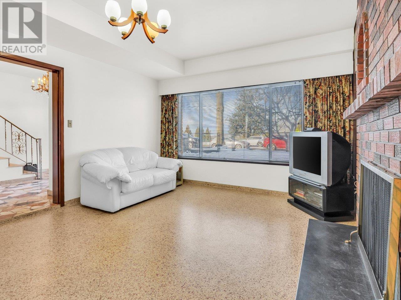 Listing Picture 28 of 40 : 3430 E 22ND AVENUE, Vancouver / 溫哥華 - 魯藝地產 Yvonne Lu Group - MLS Medallion Club Member