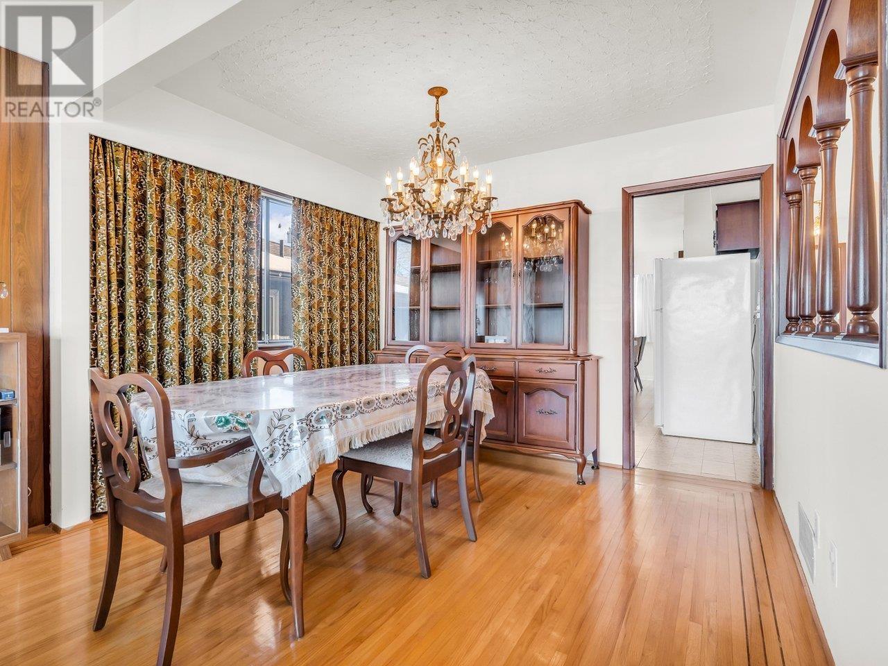 Listing Picture 11 of 40 : 3430 E 22ND AVENUE, Vancouver / 溫哥華 - 魯藝地產 Yvonne Lu Group - MLS Medallion Club Member