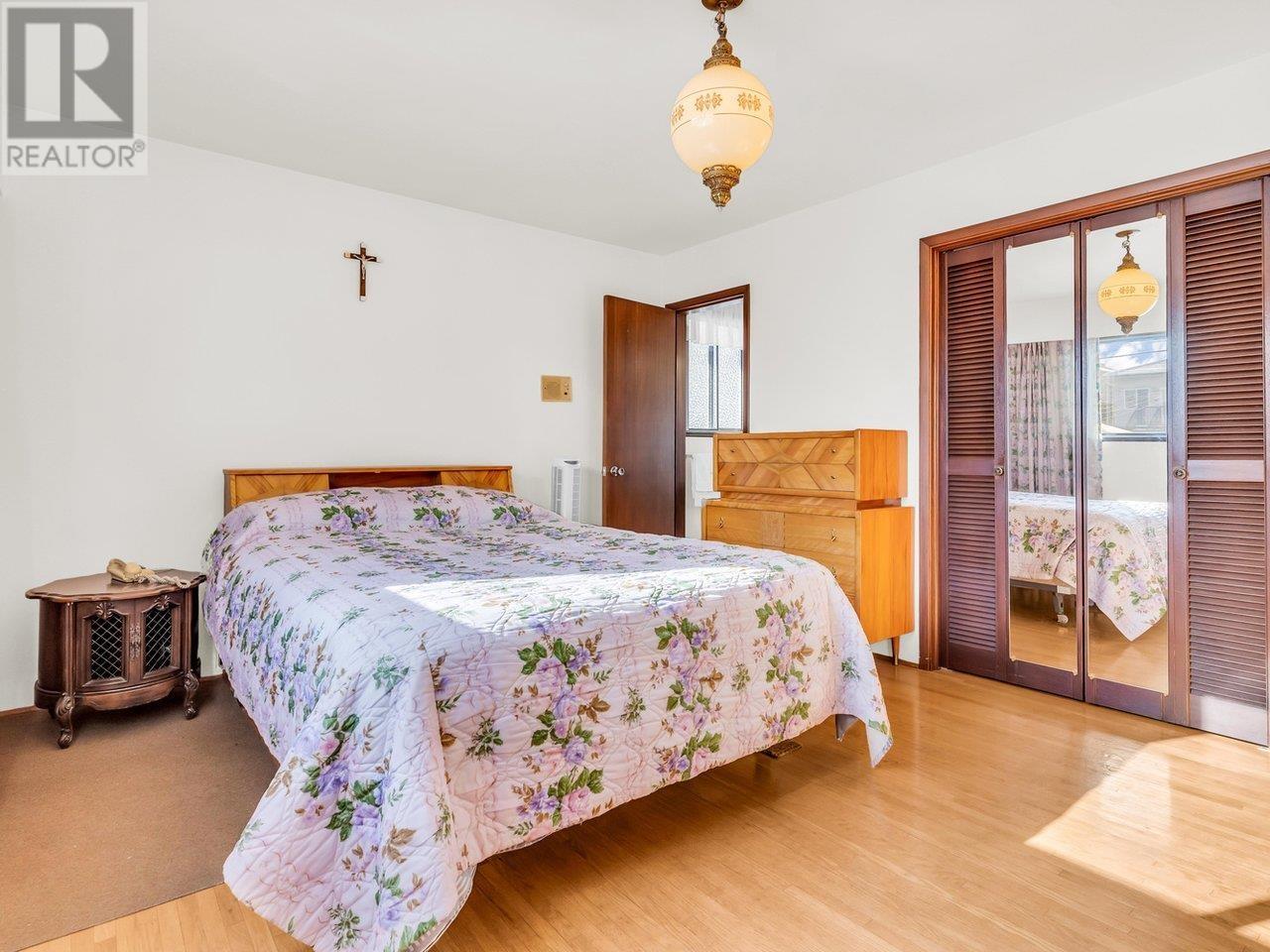 Listing Picture 19 of 40 : 3430 E 22ND AVENUE, Vancouver / 溫哥華 - 魯藝地產 Yvonne Lu Group - MLS Medallion Club Member