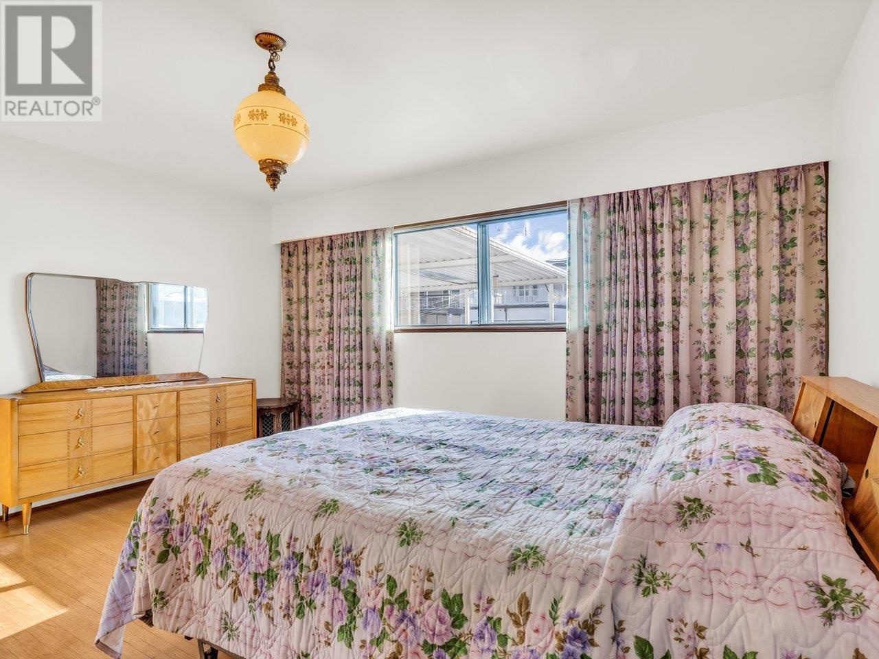 Listing Picture 21 of 40 : 3430 E 22ND AVENUE, Vancouver / 溫哥華 - 魯藝地產 Yvonne Lu Group - MLS Medallion Club Member