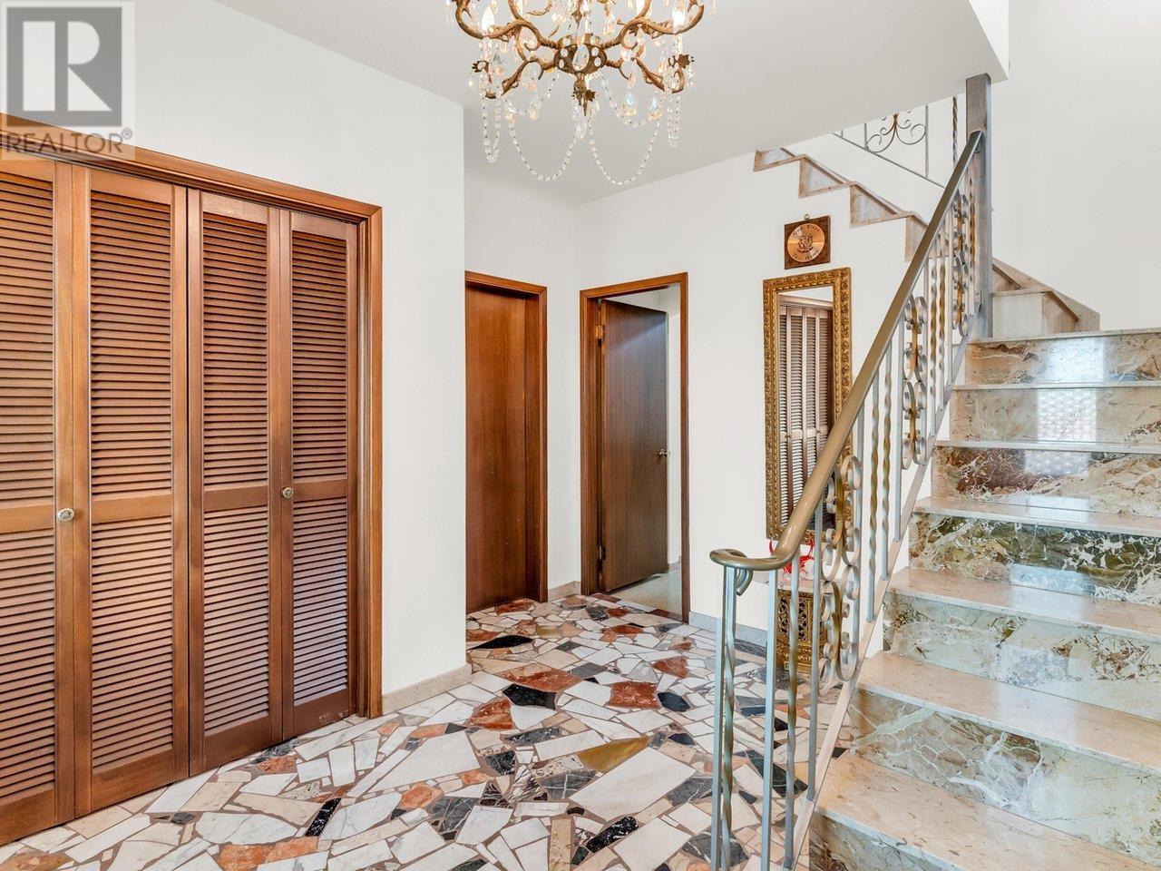 Listing Picture 7 of 40 : 3430 E 22ND AVENUE, Vancouver / 溫哥華 - 魯藝地產 Yvonne Lu Group - MLS Medallion Club Member