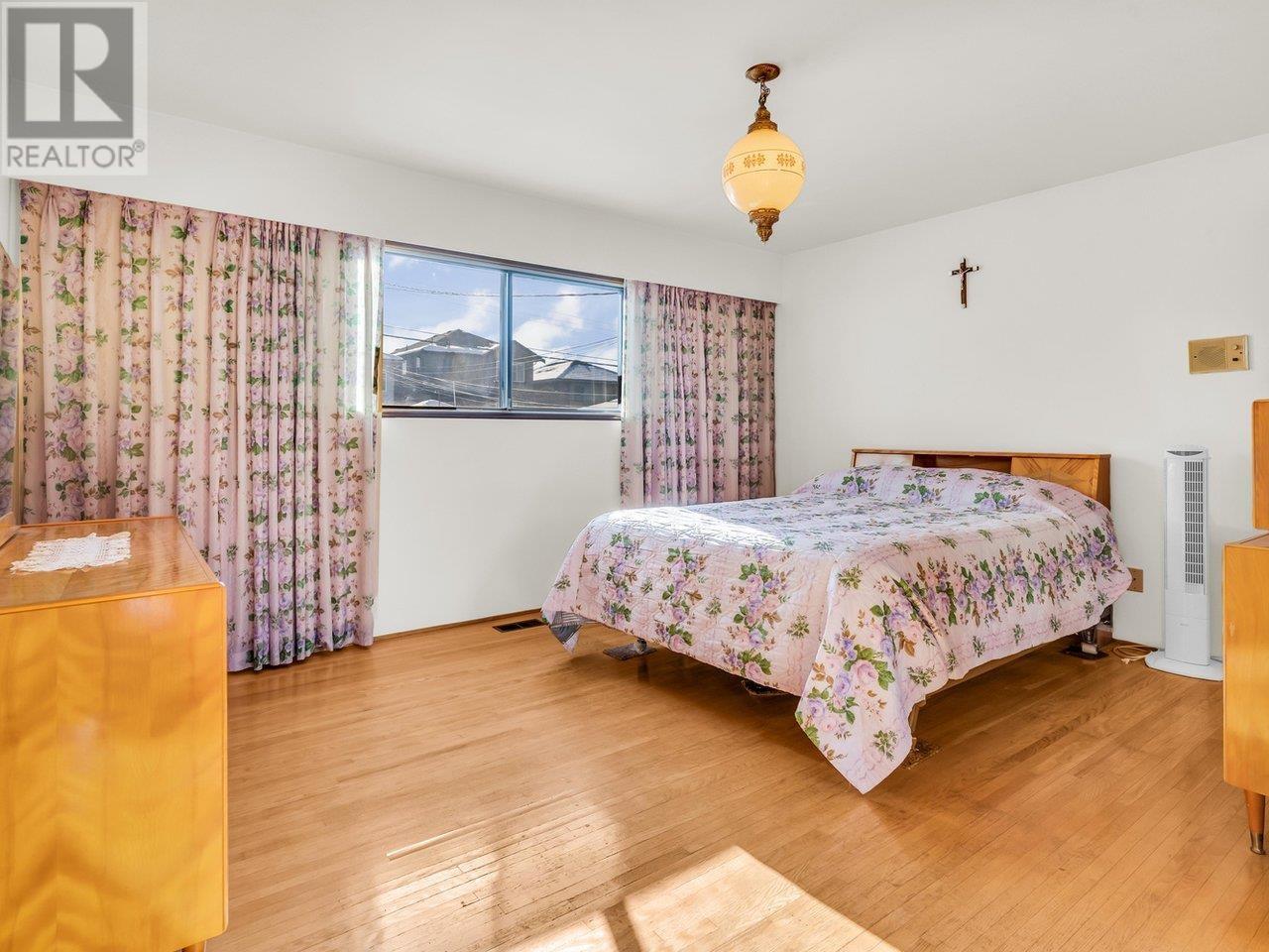 Listing Picture 20 of 40 : 3430 E 22ND AVENUE, Vancouver / 溫哥華 - 魯藝地產 Yvonne Lu Group - MLS Medallion Club Member