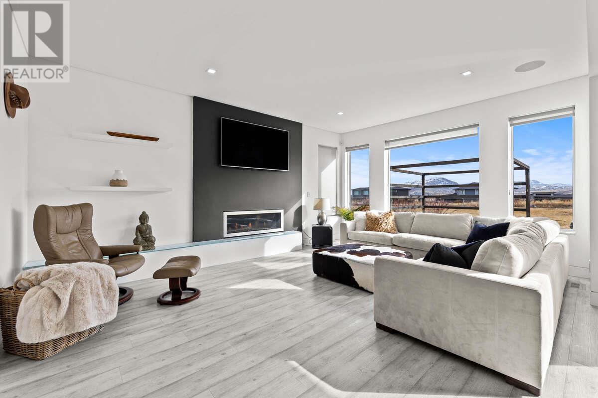205 RUE CHEVAL NOIR Kamloops Photo 4