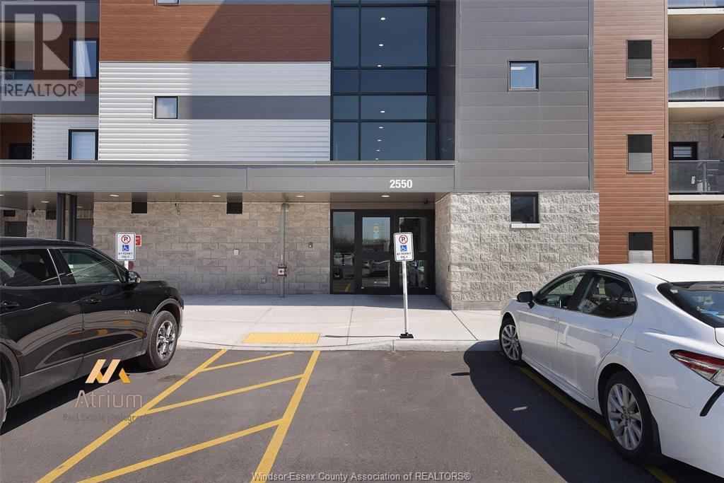 Property at 2550 SANDWICH WEST PARKWAY Unit# 216 image 4
