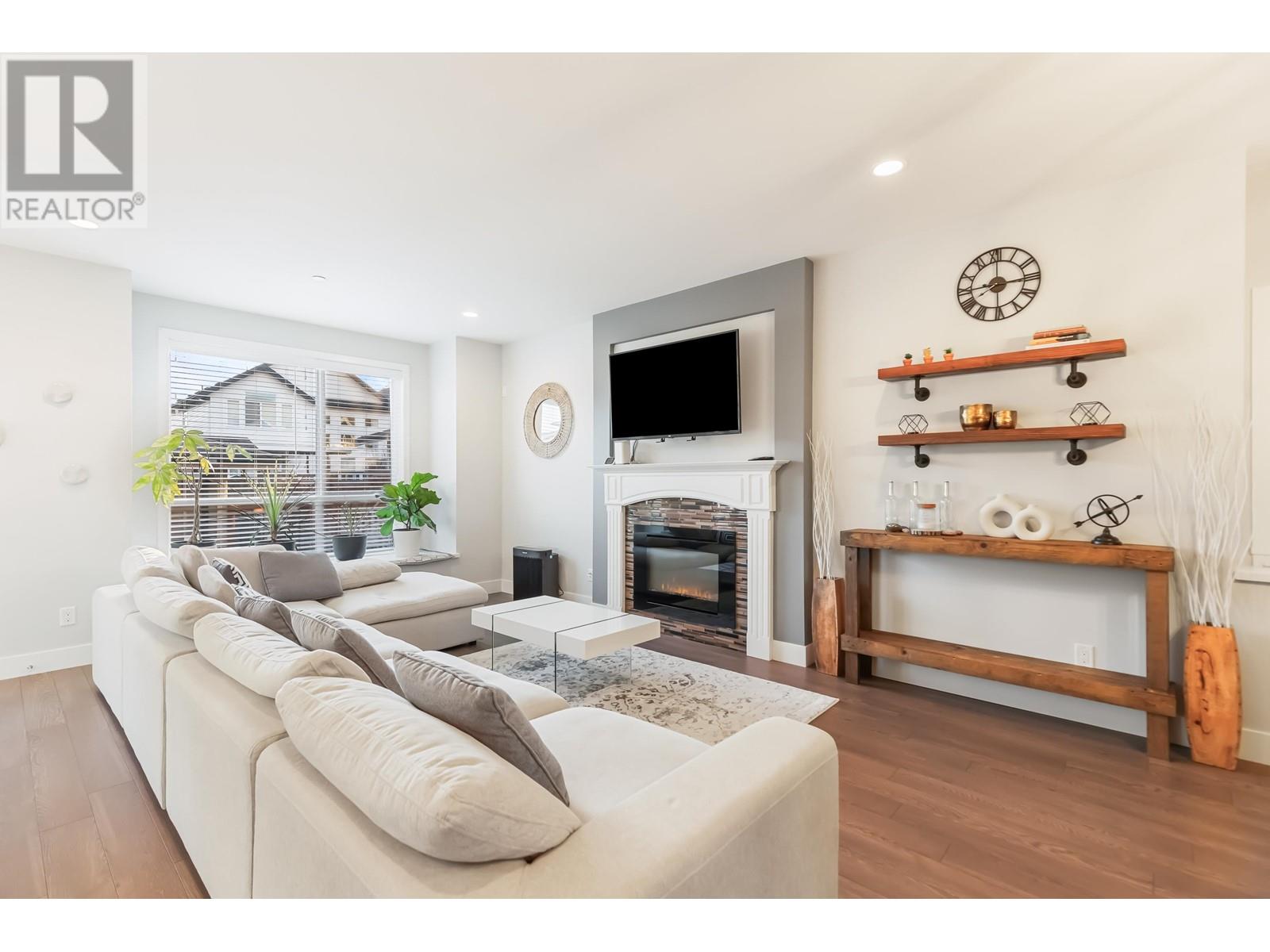 23942 Kanaka Way, Maple Ridge, British Columbia  V2W 0H7 - Photo 12 - R2961524