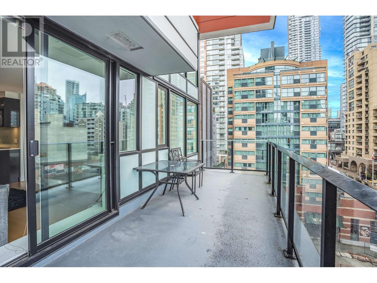 702 1325 Rolston Street, Vancouver, British Columbia  V6B 0M2 - Photo 12 - R2967054