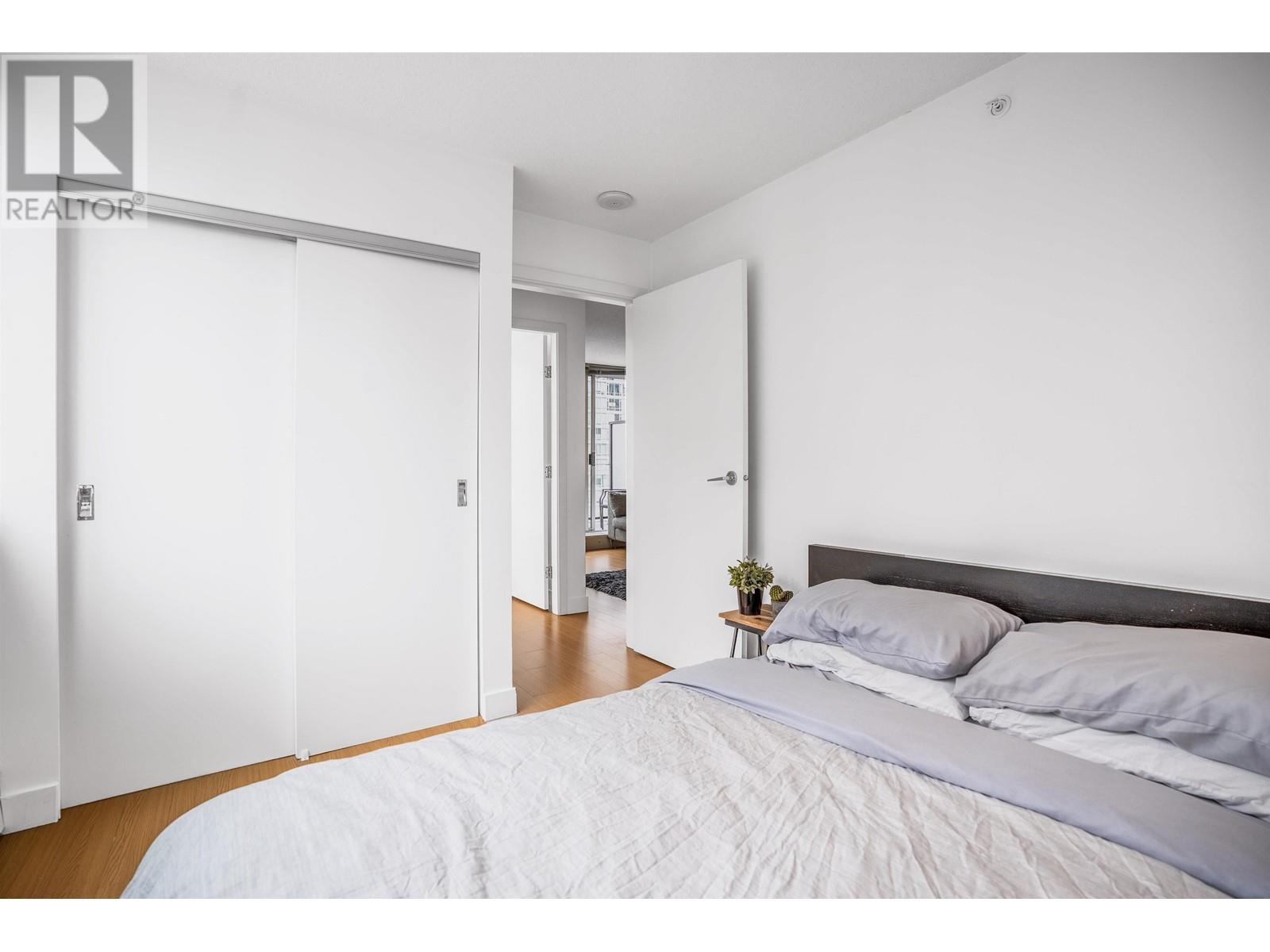 702 1325 Rolston Street, Vancouver, British Columbia  V6B 0M2 - Photo 8 - R2967054