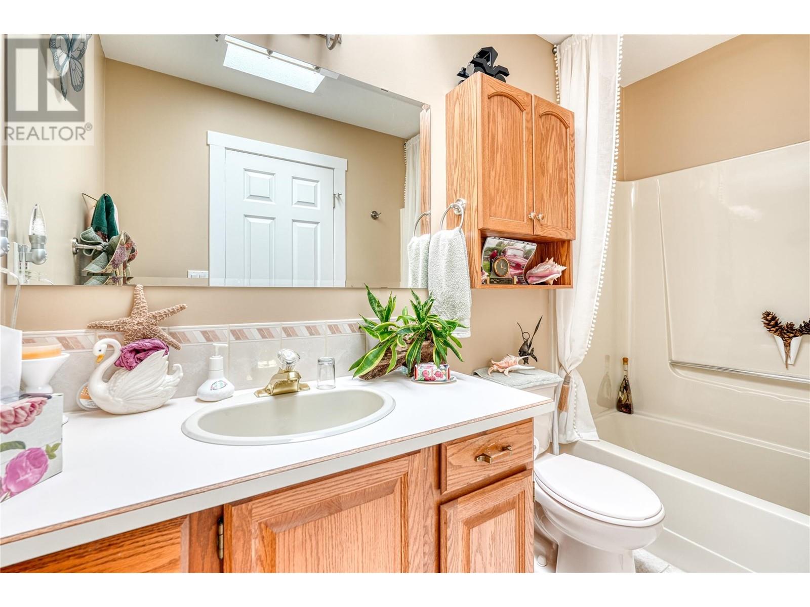 Property at 43 Kingfisher Drive image 5