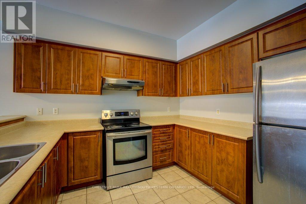 27 - 19 Niagara Drive, Oshawa, Ontario  L1G 8G2 - Photo 10 - E11977019