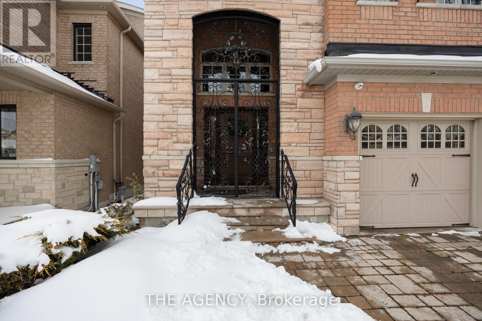 20 Shalom Aleichem Court, Vaughan, Ontario  L4J 0E5 - Photo 4 - N11976977