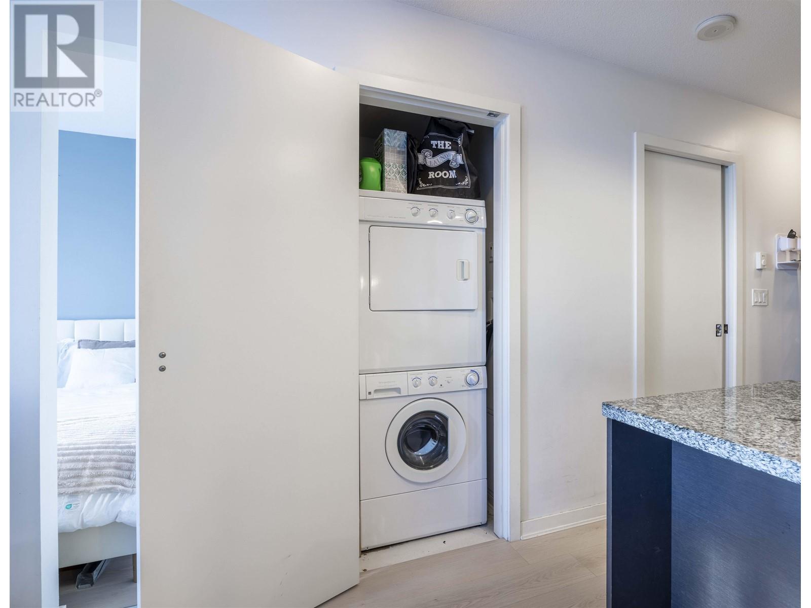 Listing Picture 14 of 25 : 808 833 HOMER STREET, Vancouver / 溫哥華 - 魯藝地產 Yvonne Lu Group - MLS Medallion Club Member