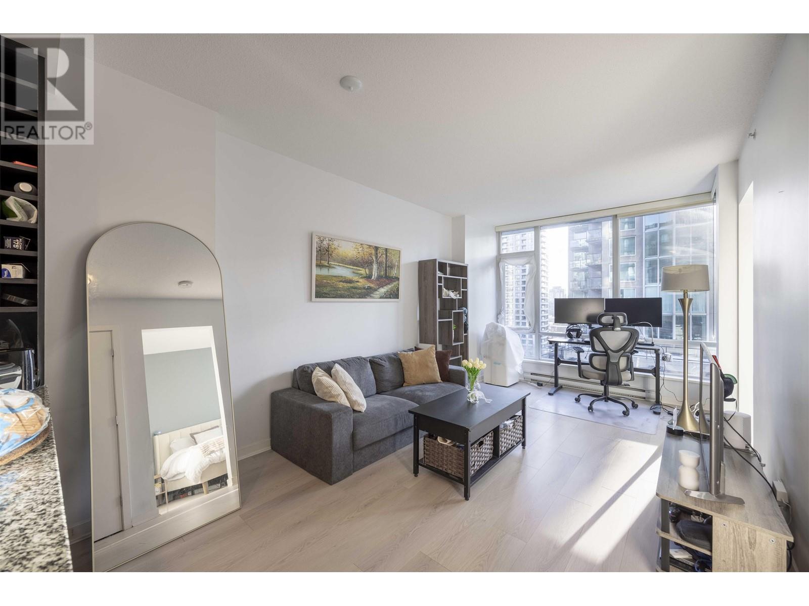 Listing Picture 3 of 25 : 808 833 HOMER STREET, Vancouver / 溫哥華 - 魯藝地產 Yvonne Lu Group - MLS Medallion Club Member