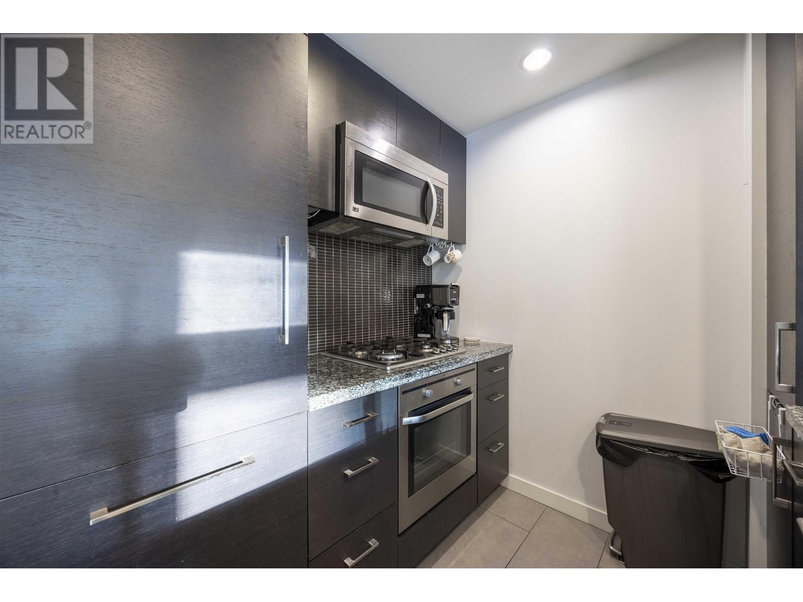 Listing Picture 10 of 25 : 808 833 HOMER STREET, Vancouver / 溫哥華 - 魯藝地產 Yvonne Lu Group - MLS Medallion Club Member