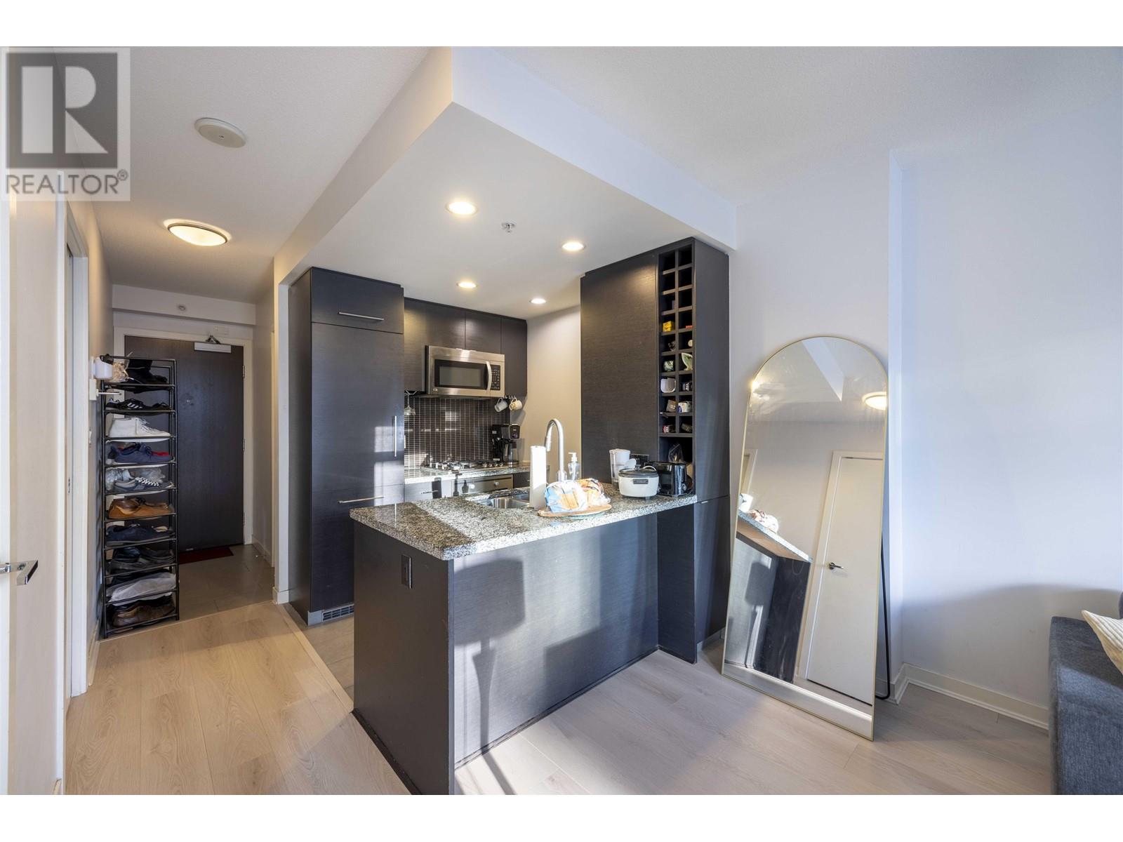 Listing Picture 8 of 25 : 808 833 HOMER STREET, Vancouver / 溫哥華 - 魯藝地產 Yvonne Lu Group - MLS Medallion Club Member