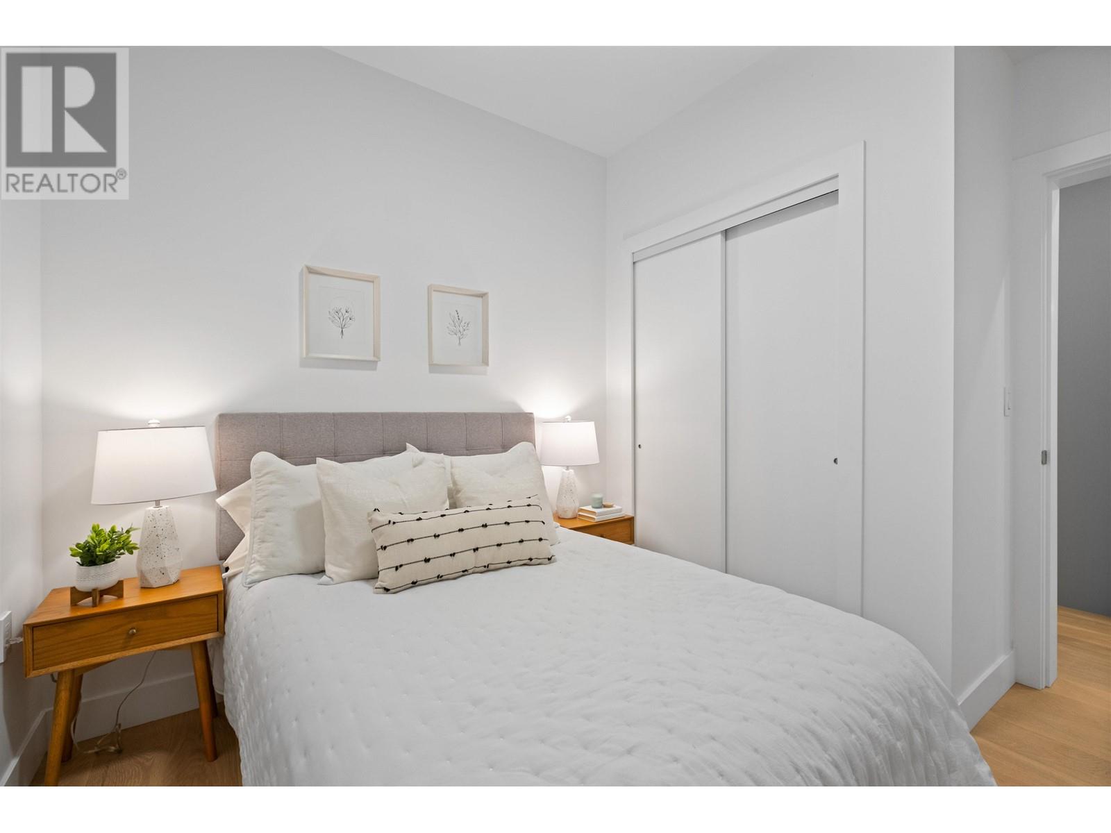 Listing Picture 17 of 22 : 2018 E 6TH AVENUE, Vancouver / 溫哥華 - 魯藝地產 Yvonne Lu Group - MLS Medallion Club Member