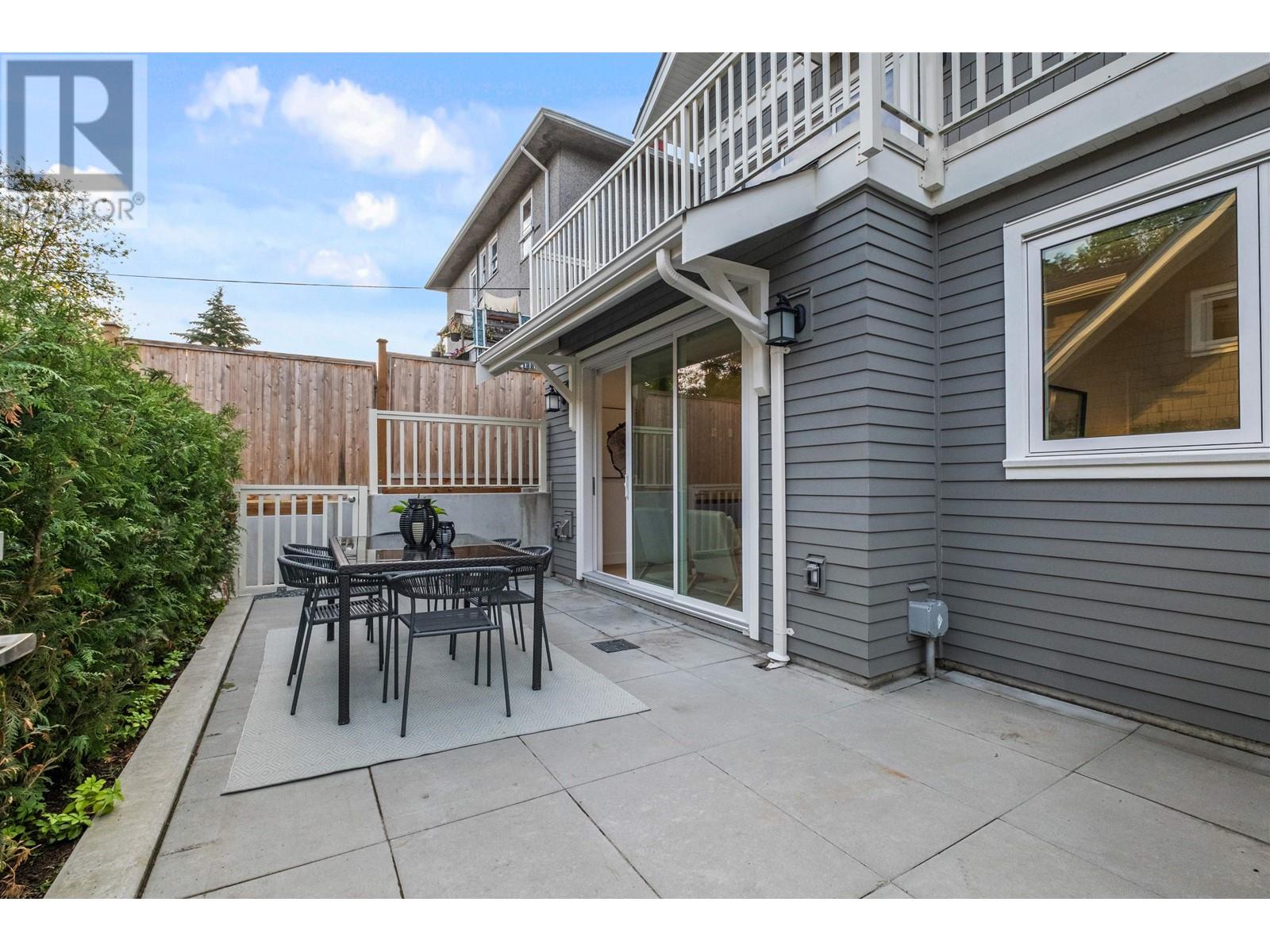 Listing Picture 19 of 22 : 2018 E 6TH AVENUE, Vancouver / 溫哥華 - 魯藝地產 Yvonne Lu Group - MLS Medallion Club Member