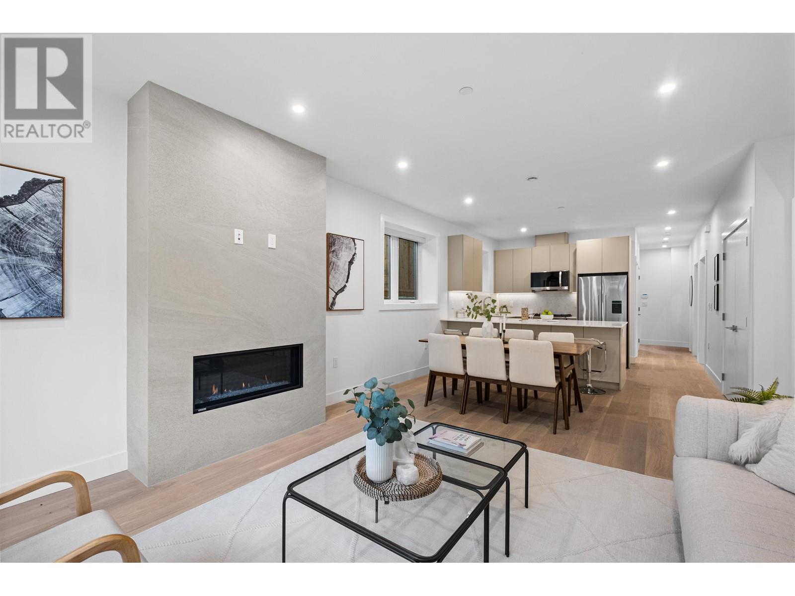 Listing Picture 7 of 22 : 2018 E 6TH AVENUE, Vancouver / 溫哥華 - 魯藝地產 Yvonne Lu Group - MLS Medallion Club Member