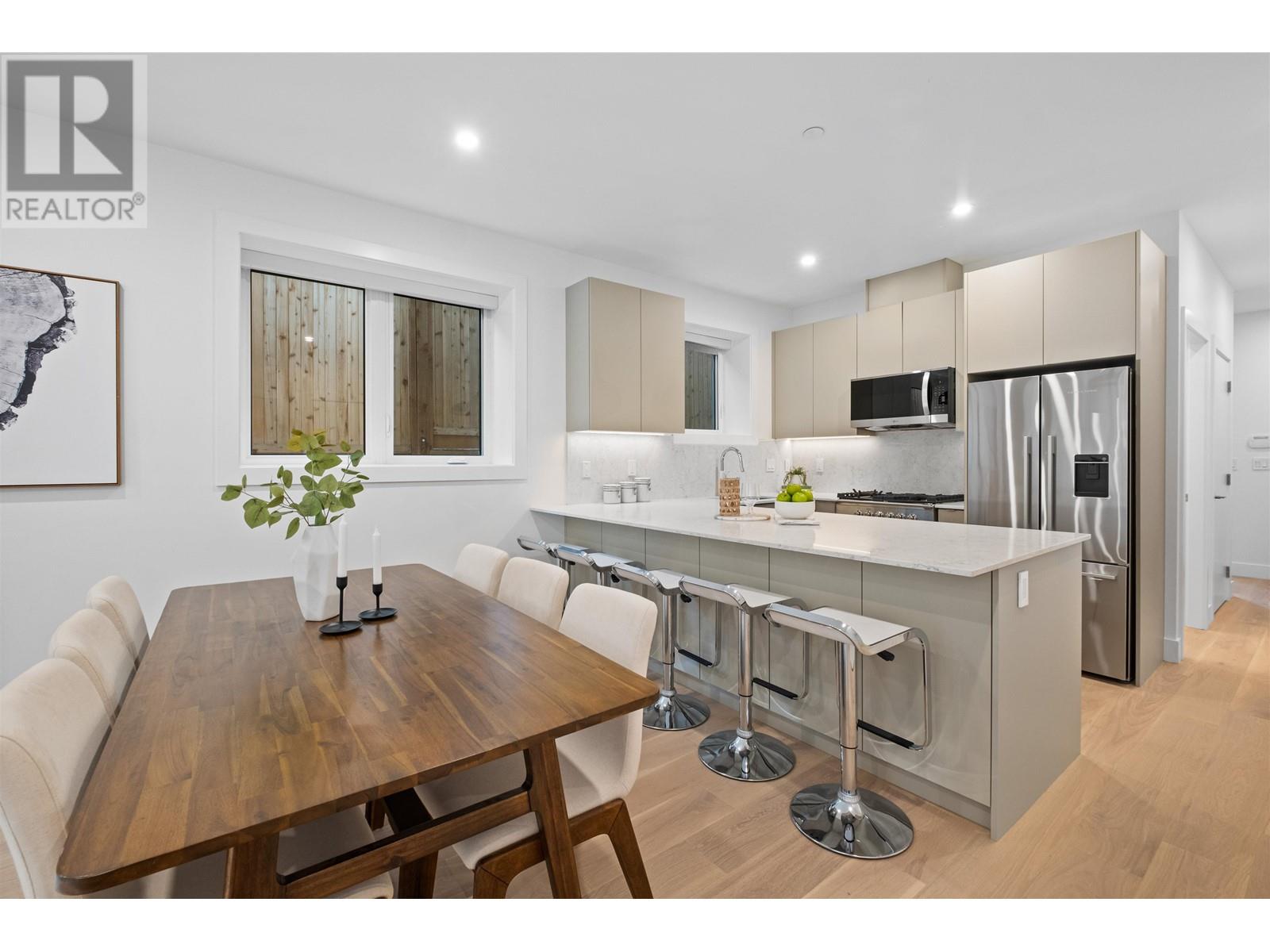 Listing Picture 9 of 22 : 2018 E 6TH AVENUE, Vancouver / 溫哥華 - 魯藝地產 Yvonne Lu Group - MLS Medallion Club Member