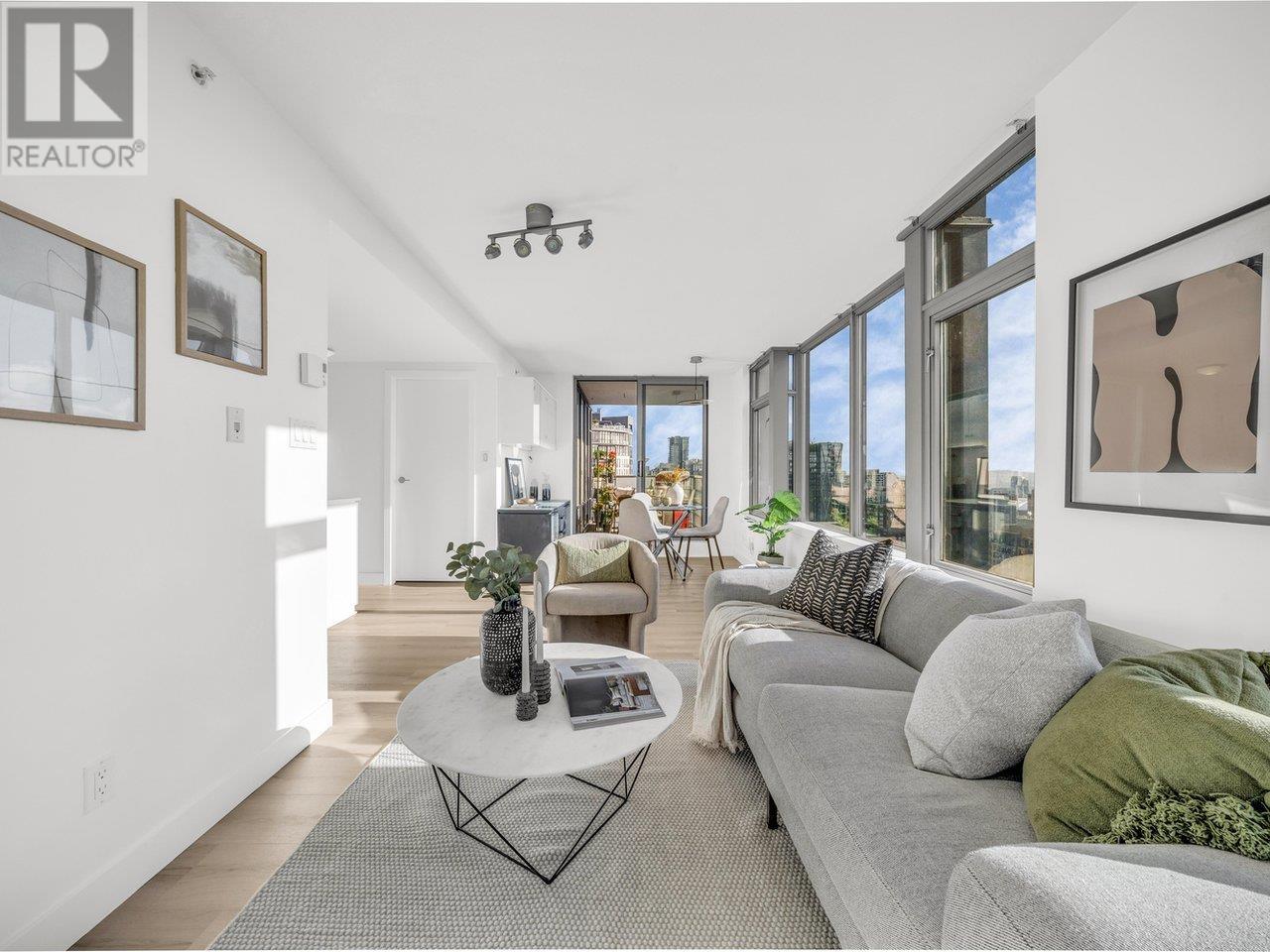 Listing Picture 11 of 40 : 3202 1255 SEYMOUR STREET, Vancouver / 溫哥華 - 魯藝地產 Yvonne Lu Group - MLS Medallion Club Member