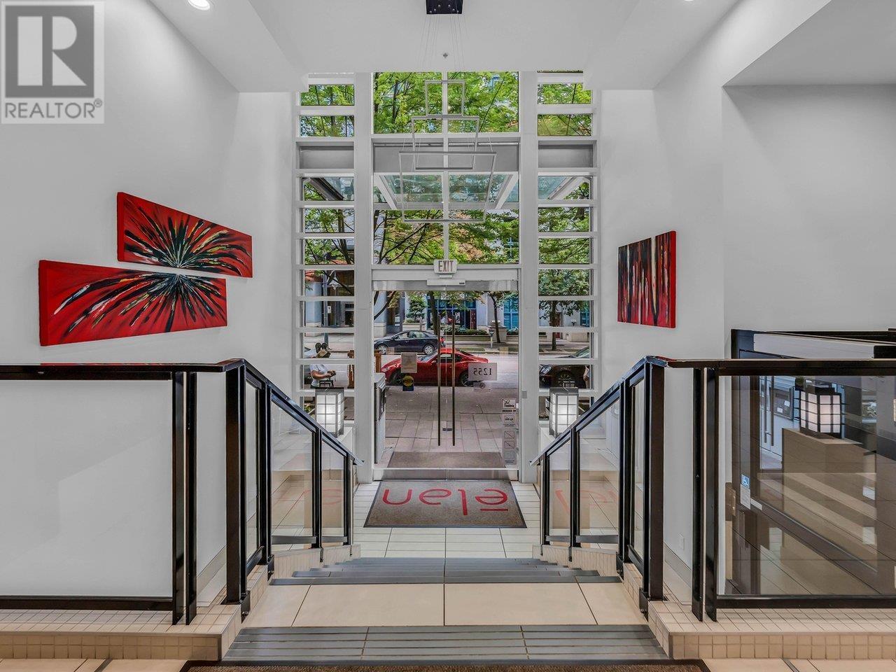 Listing Picture 37 of 40 : 3202 1255 SEYMOUR STREET, Vancouver / 溫哥華 - 魯藝地產 Yvonne Lu Group - MLS Medallion Club Member