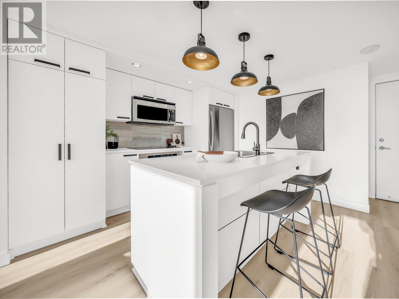 Listing Picture 5 of 40 : 3202 1255 SEYMOUR STREET, Vancouver / 溫哥華 - 魯藝地產 Yvonne Lu Group - MLS Medallion Club Member