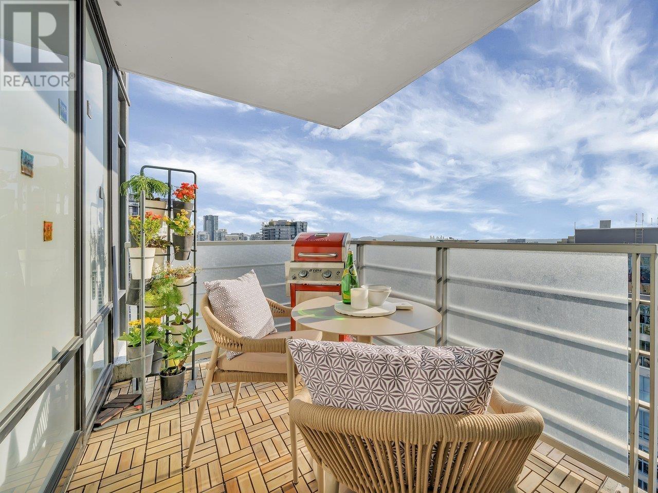 Listing Picture 9 of 40 : 3202 1255 SEYMOUR STREET, Vancouver / 溫哥華 - 魯藝地產 Yvonne Lu Group - MLS Medallion Club Member