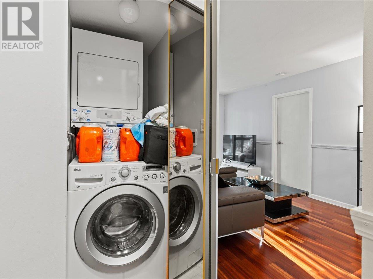 Listing Picture 15 of 25 : 202 488 HELMCKEN STREET, Vancouver / 溫哥華 - 魯藝地產 Yvonne Lu Group - MLS Medallion Club Member