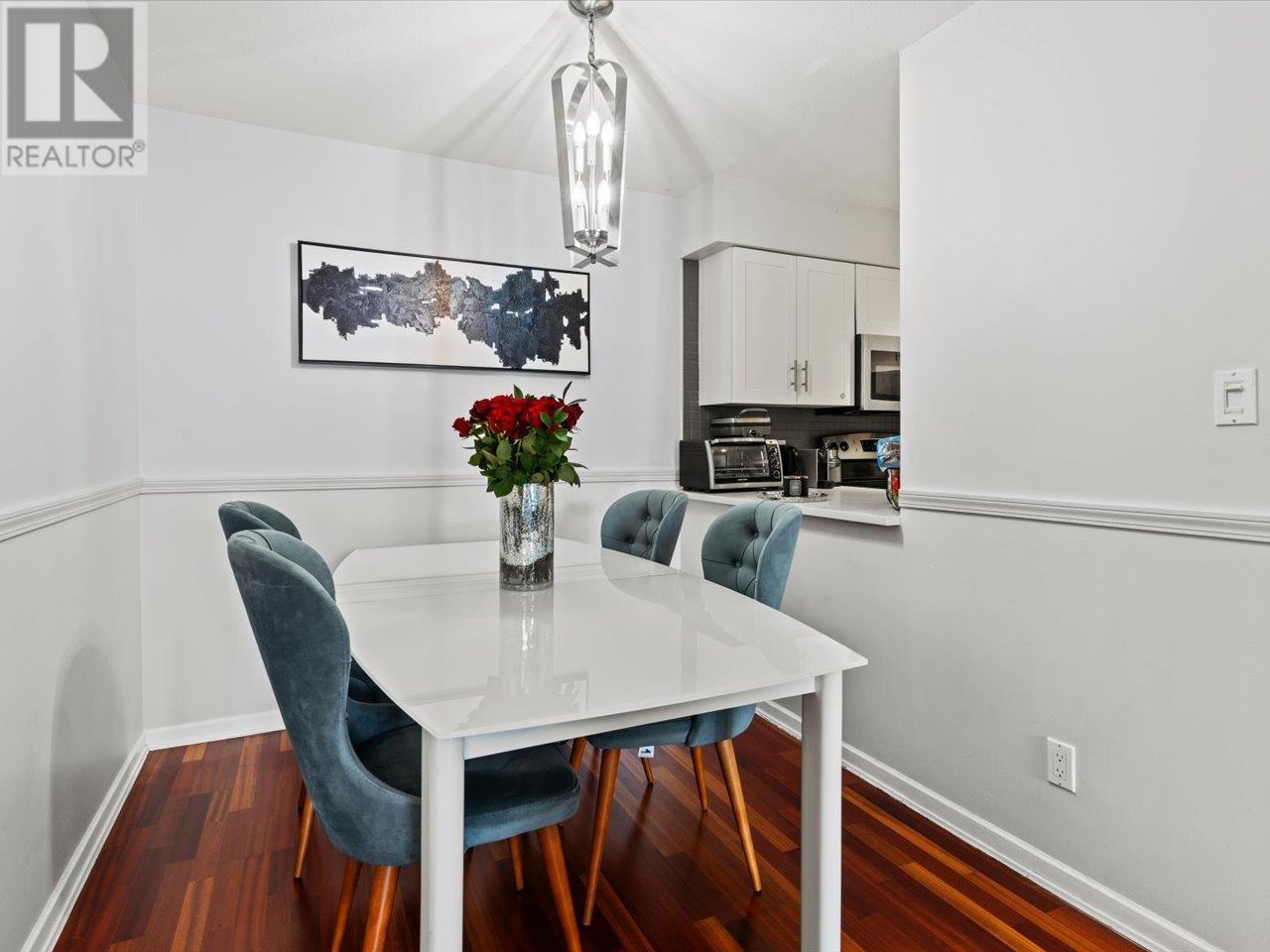 Listing Picture 5 of 25 : 202 488 HELMCKEN STREET, Vancouver / 溫哥華 - 魯藝地產 Yvonne Lu Group - MLS Medallion Club Member