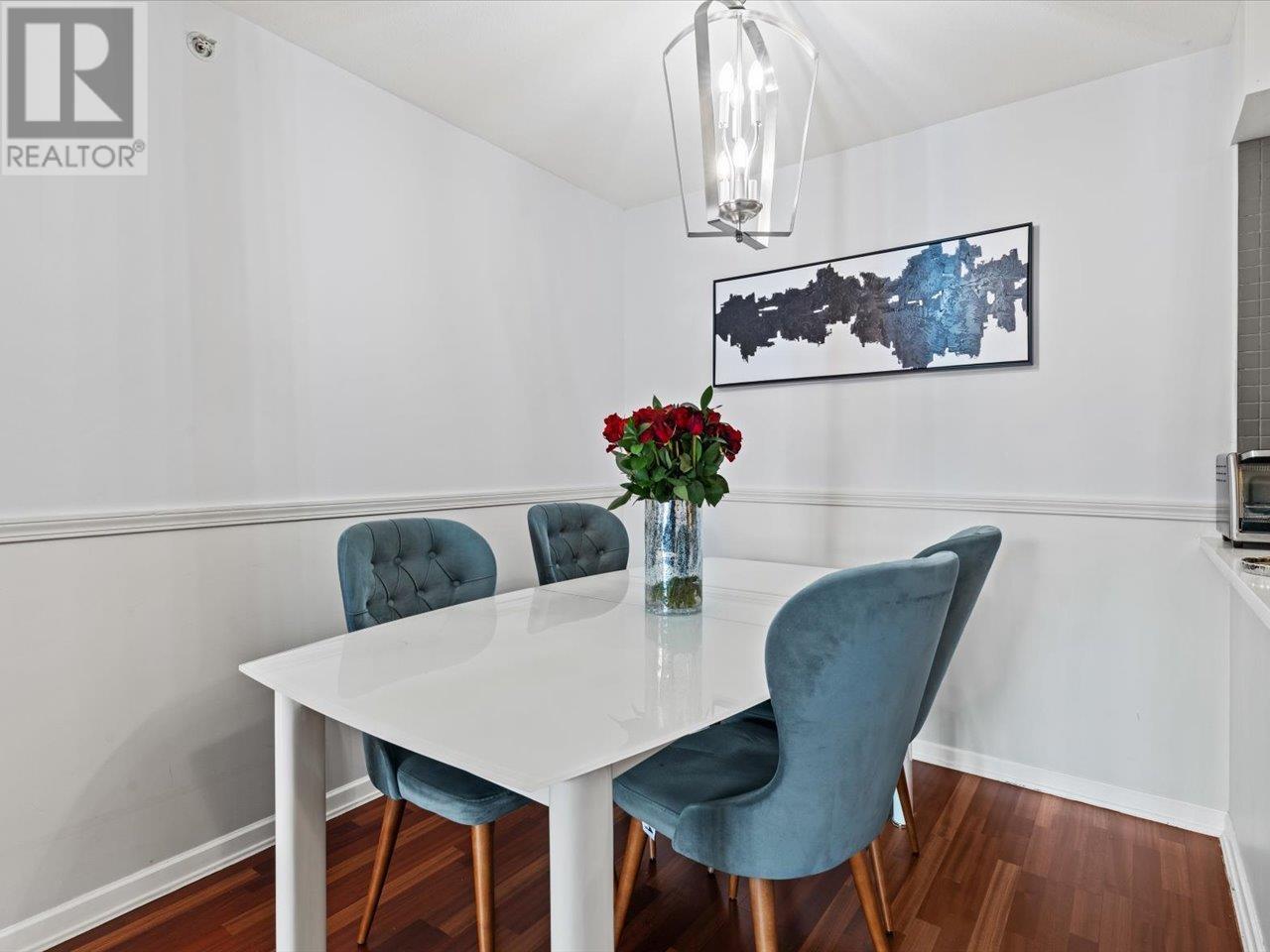 Listing Picture 6 of 25 : 202 488 HELMCKEN STREET, Vancouver / 溫哥華 - 魯藝地產 Yvonne Lu Group - MLS Medallion Club Member