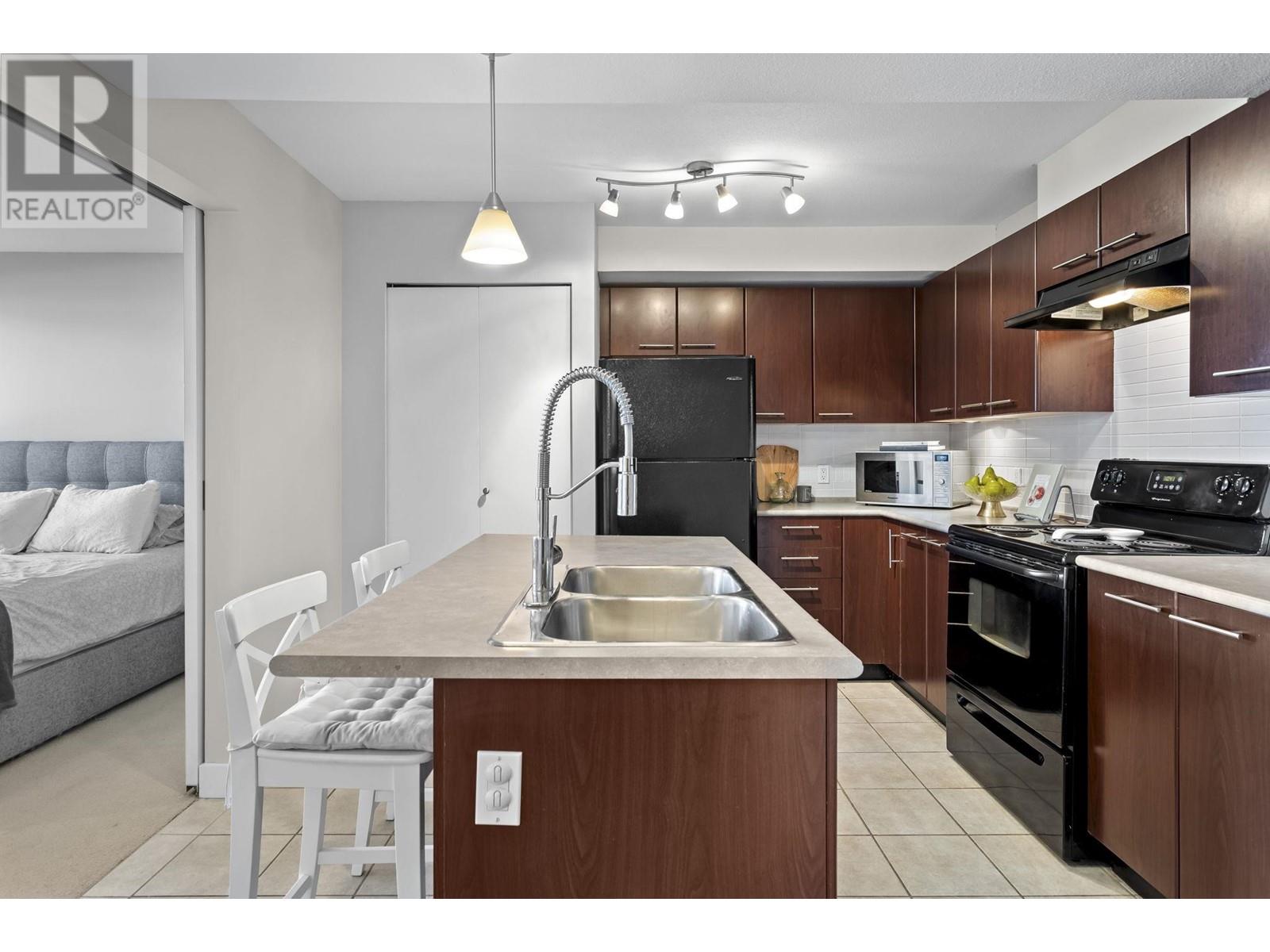 Listing Picture 10 of 24 : 307 2525 BLENHEIM STREET, Vancouver / 溫哥華 - 魯藝地產 Yvonne Lu Group - MLS Medallion Club Member