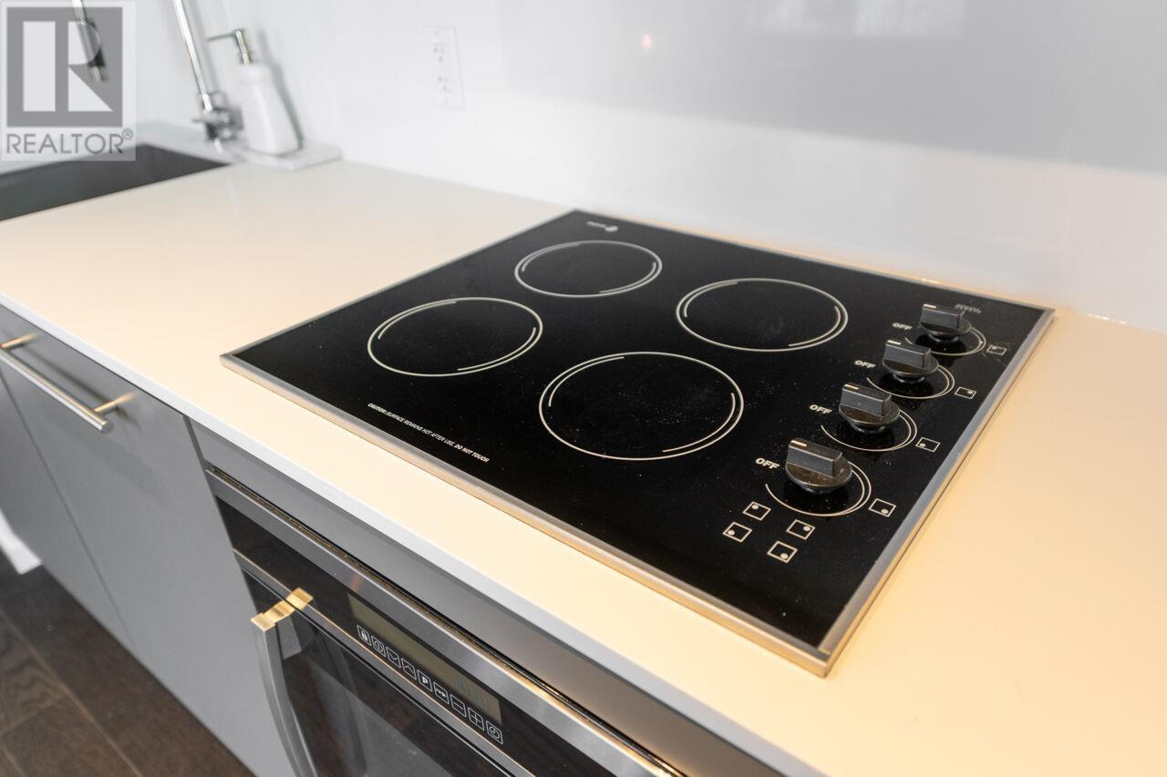 Listing Picture 13 of 27 : 1701 999 SEYMOUR STREET, Vancouver / 溫哥華 - 魯藝地產 Yvonne Lu Group - MLS Medallion Club Member