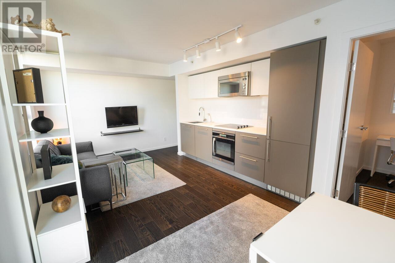 Listing Picture 16 of 27 : 1701 999 SEYMOUR STREET, Vancouver / 溫哥華 - 魯藝地產 Yvonne Lu Group - MLS Medallion Club Member