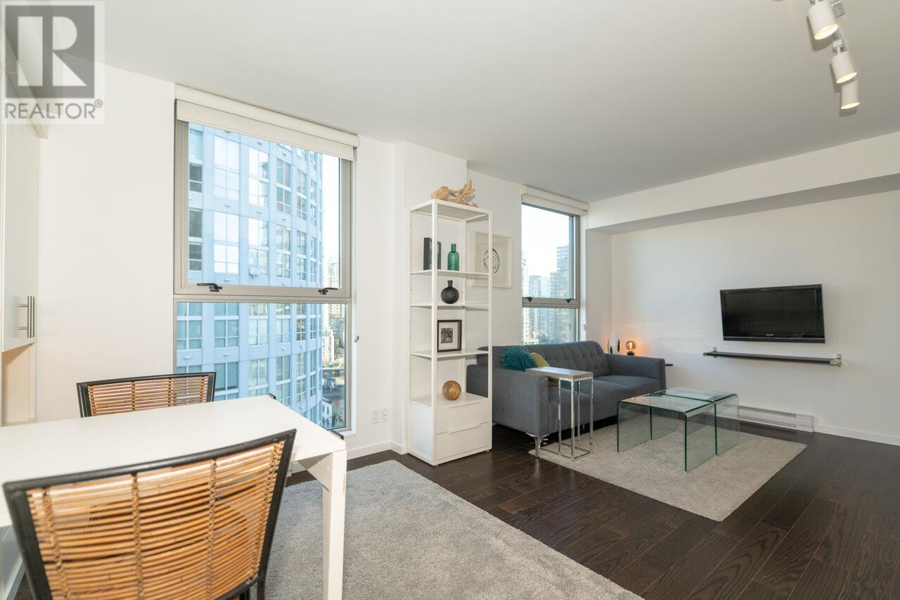 Listing Picture 9 of 27 : 1701 999 SEYMOUR STREET, Vancouver / 溫哥華 - 魯藝地產 Yvonne Lu Group - MLS Medallion Club Member