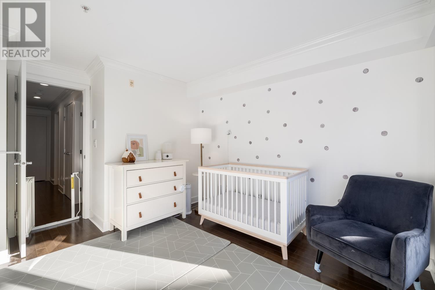 Listing Picture 17 of 28 : 2955 LAUREL STREET, Vancouver / 溫哥華 - 魯藝地產 Yvonne Lu Group - MLS Medallion Club Member