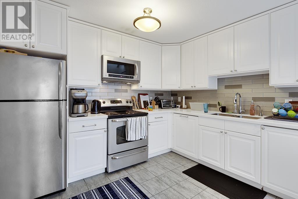 Listing Picture 13 of 25 : 88 W 16TH AVENUE, Vancouver / 溫哥華 - 魯藝地產 Yvonne Lu Group - MLS Medallion Club Member