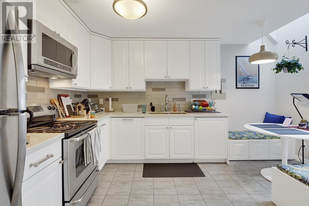 Listing Picture 14 of 25 : 88 W 16TH AVENUE, Vancouver / 溫哥華 - 魯藝地產 Yvonne Lu Group - MLS Medallion Club Member