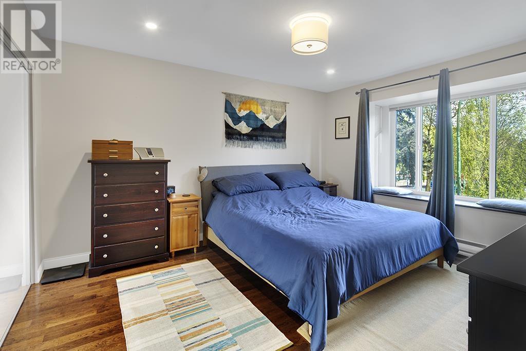 Listing Picture 17 of 25 : 88 W 16TH AVENUE, Vancouver / 溫哥華 - 魯藝地產 Yvonne Lu Group - MLS Medallion Club Member