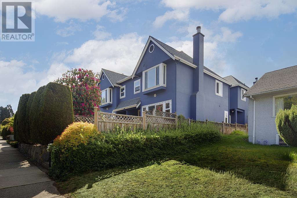 Listing Picture 4 of 25 : 88 W 16TH AVENUE, Vancouver / 溫哥華 - 魯藝地產 Yvonne Lu Group - MLS Medallion Club Member