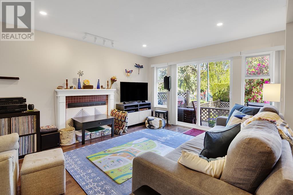 Listing Picture 6 of 25 : 88 W 16TH AVENUE, Vancouver / 溫哥華 - 魯藝地產 Yvonne Lu Group - MLS Medallion Club Member