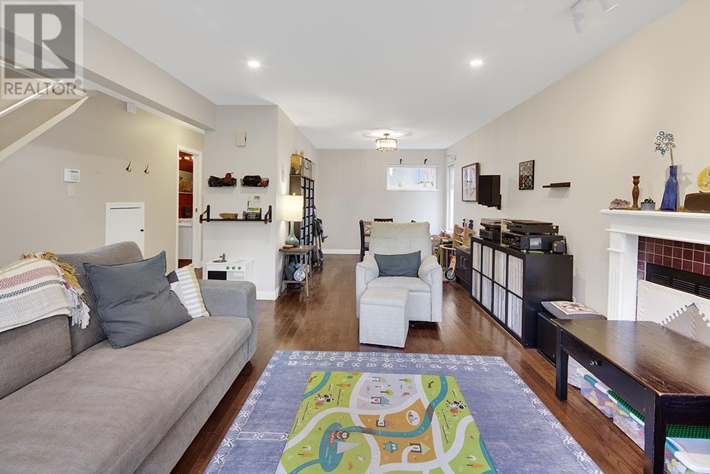 Listing Picture 8 of 25 : 88 W 16TH AVENUE, Vancouver / 溫哥華 - 魯藝地產 Yvonne Lu Group - MLS Medallion Club Member