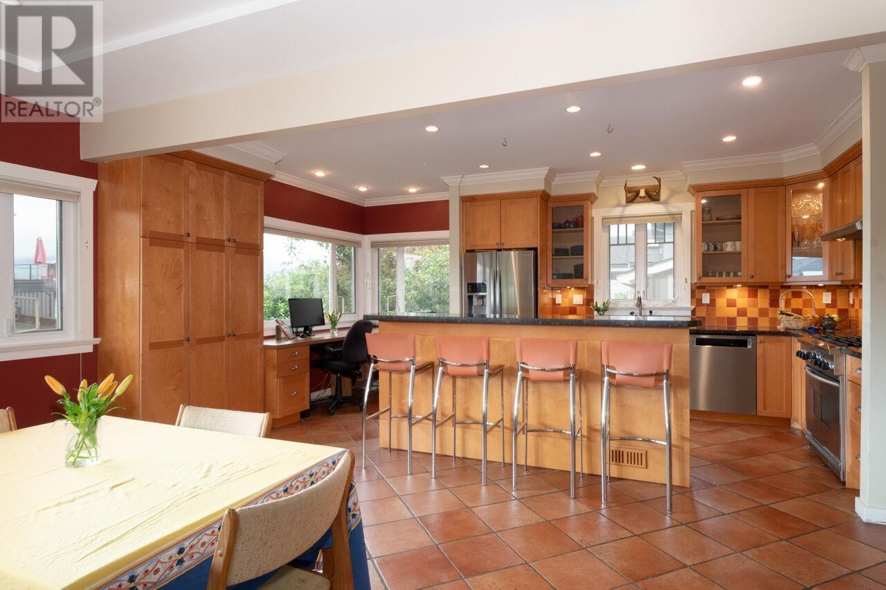 Listing Picture 13 of 40 : 2815 YALE STREET, Vancouver / 溫哥華 - 魯藝地產 Yvonne Lu Group - MLS Medallion Club Member