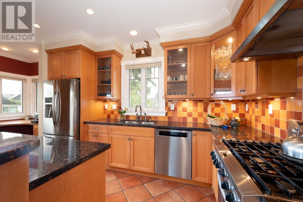 Listing Picture 15 of 40 : 2815 YALE STREET, Vancouver / 溫哥華 - 魯藝地產 Yvonne Lu Group - MLS Medallion Club Member