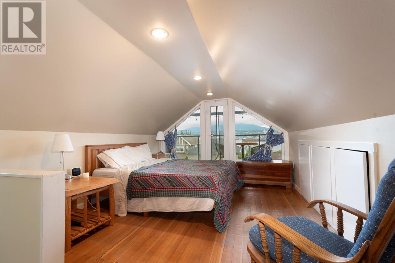 Listing Picture 22 of 40 : 2815 YALE STREET, Vancouver / 溫哥華 - 魯藝地產 Yvonne Lu Group - MLS Medallion Club Member