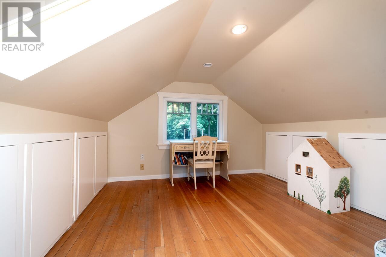 Listing Picture 24 of 40 : 2815 YALE STREET, Vancouver / 溫哥華 - 魯藝地產 Yvonne Lu Group - MLS Medallion Club Member