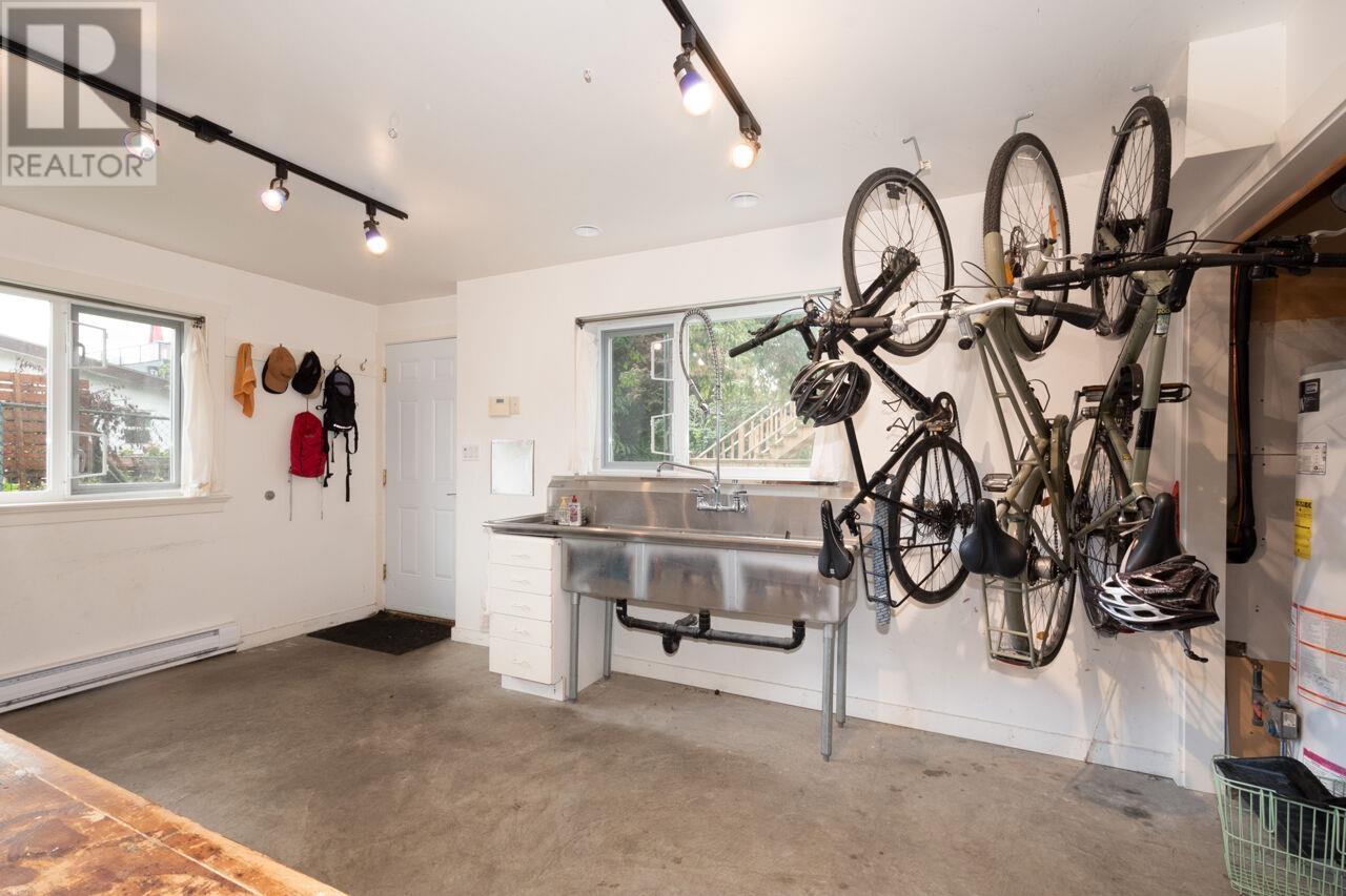 Listing Picture 26 of 40 : 2815 YALE STREET, Vancouver / 溫哥華 - 魯藝地產 Yvonne Lu Group - MLS Medallion Club Member