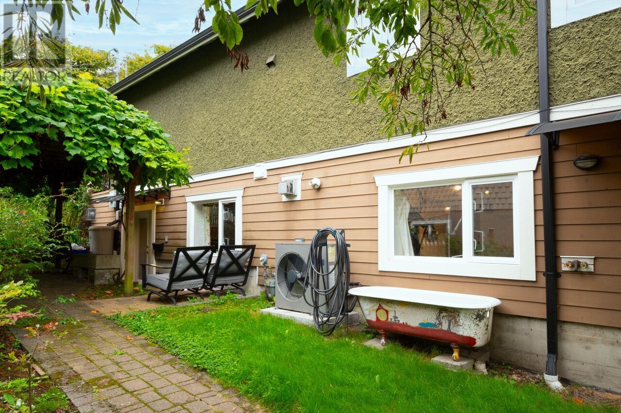 Listing Picture 35 of 40 : 2815 YALE STREET, Vancouver / 溫哥華 - 魯藝地產 Yvonne Lu Group - MLS Medallion Club Member