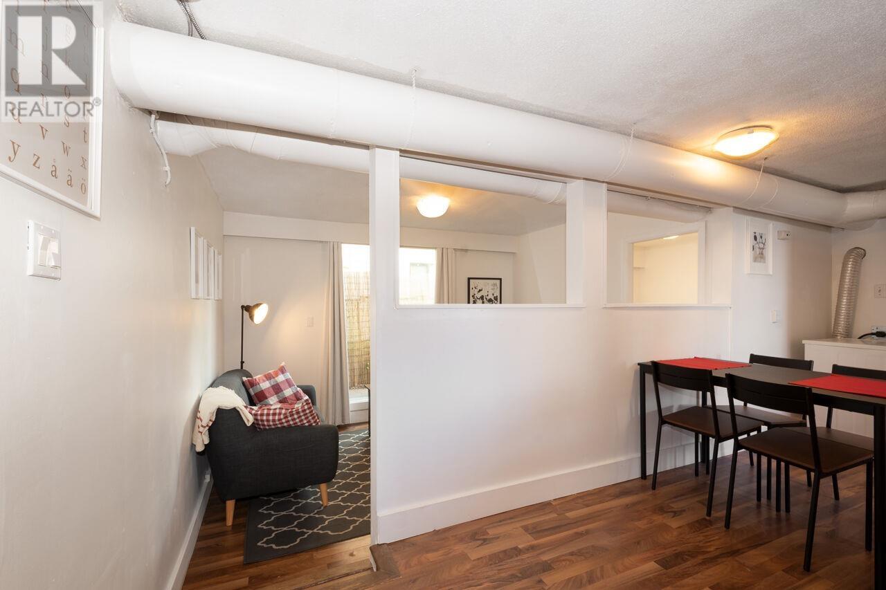 Listing Picture 22 of 39 : 3313 E 26TH AVENUE, Vancouver / 溫哥華 - 魯藝地產 Yvonne Lu Group - MLS Medallion Club Member