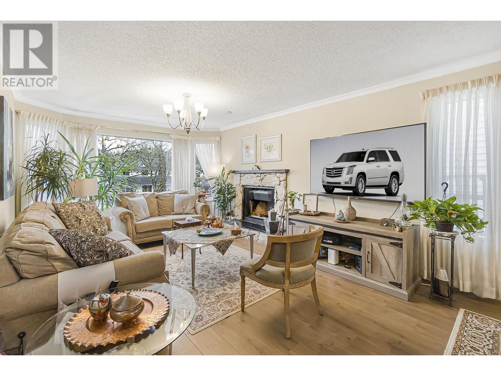 883 Nairn Court, North Vancouver, British Columbia  V7H 2S4 - Photo 6 - R2965255